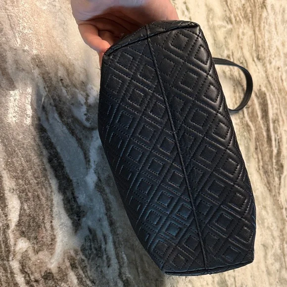 Tory Burch Black Quilted Shoulder Bag with Gold Chain - Picture 5 of 5